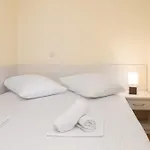 Filip - Free Parking Apartment Makarska
