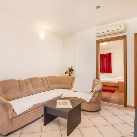 Filip - Free Parking Apartman *