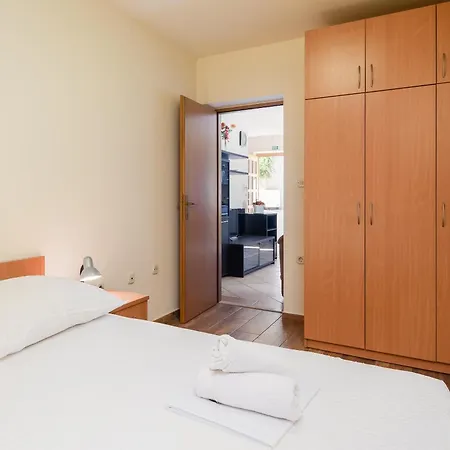 Filip - Free Parking Appartement *