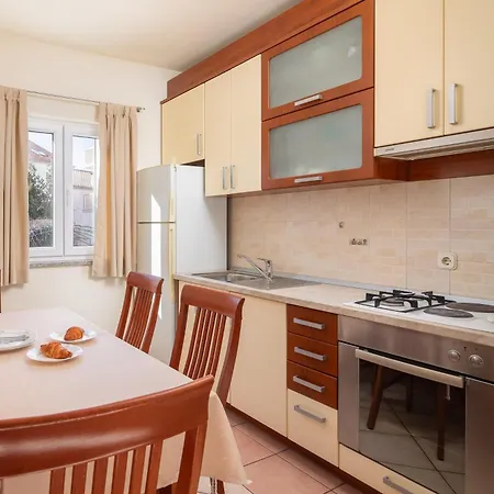 Filip - Free Parking Lägenhet