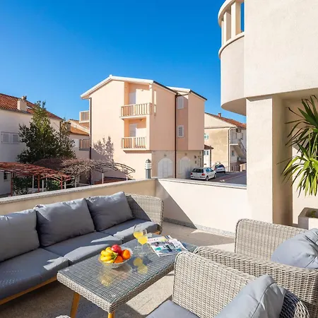 Filip - Free Parking Apartman Makarska