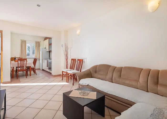 Filip - Free Parking Apartment